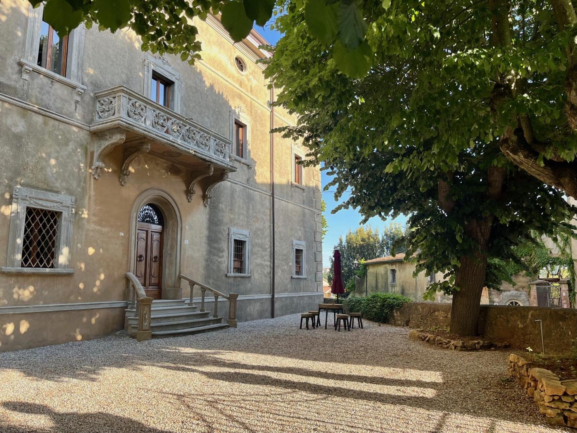 B&B Lo Scudaio Palazzo Marchionneschi Montescudaio Exterior foto